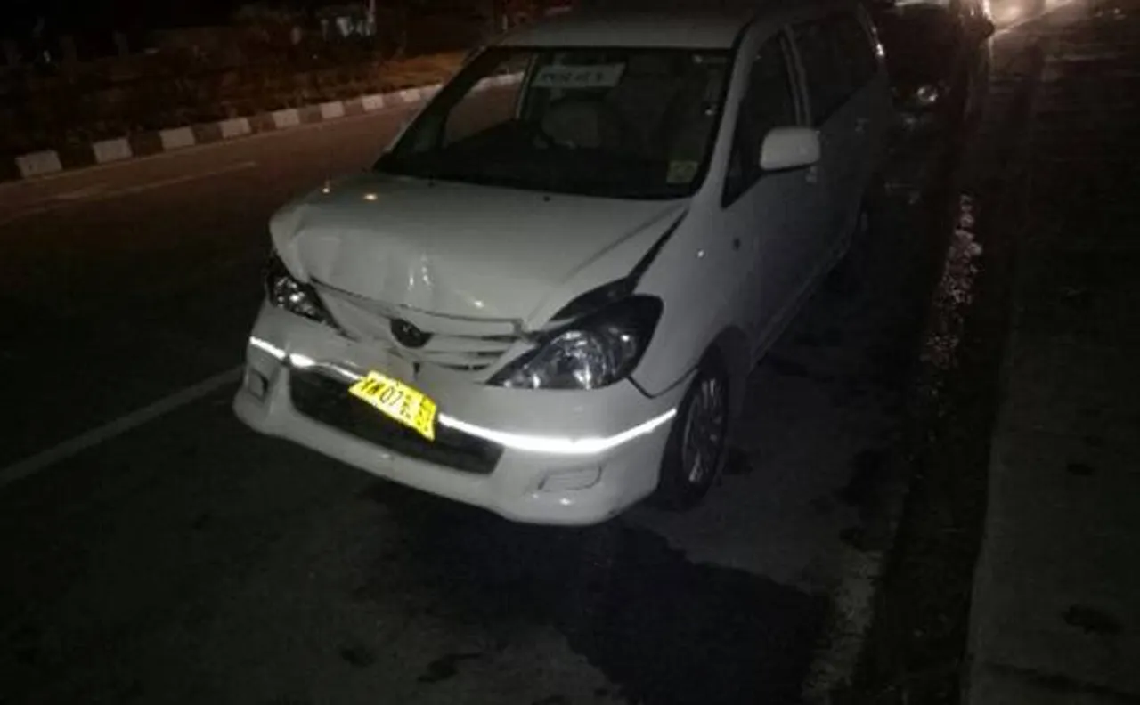 MK Stalin escapes unhurt after his car meets with accident