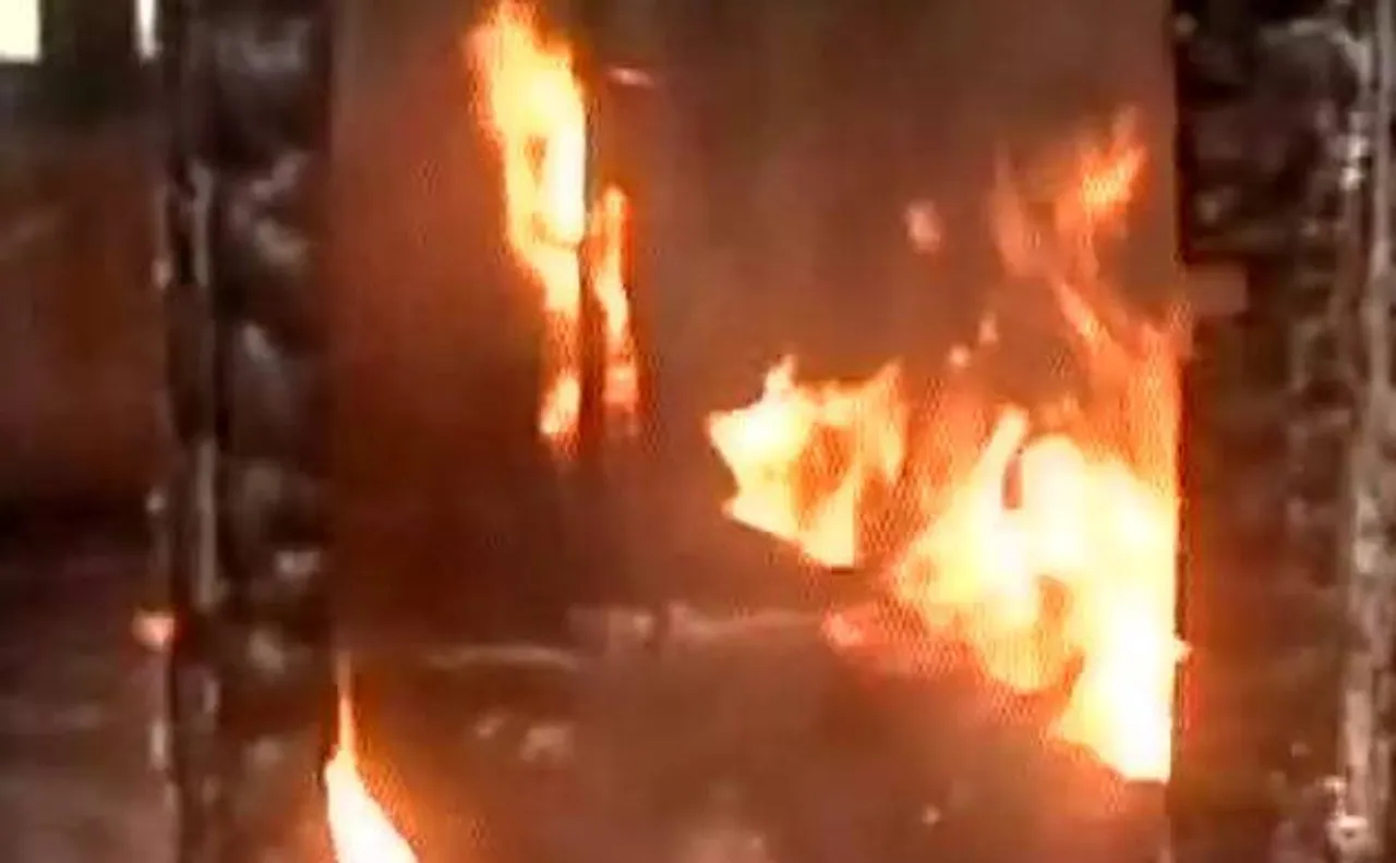 Shopian: Fire breaks out at residential quarter of educational institute, cops suspect sabotage