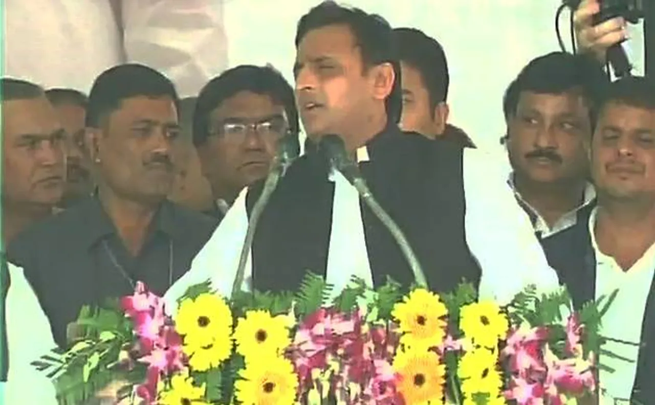 Vikas Rath Yatra: Mulayam, Akhilesh, Shivpal present united front ahead of UP Polls 2017