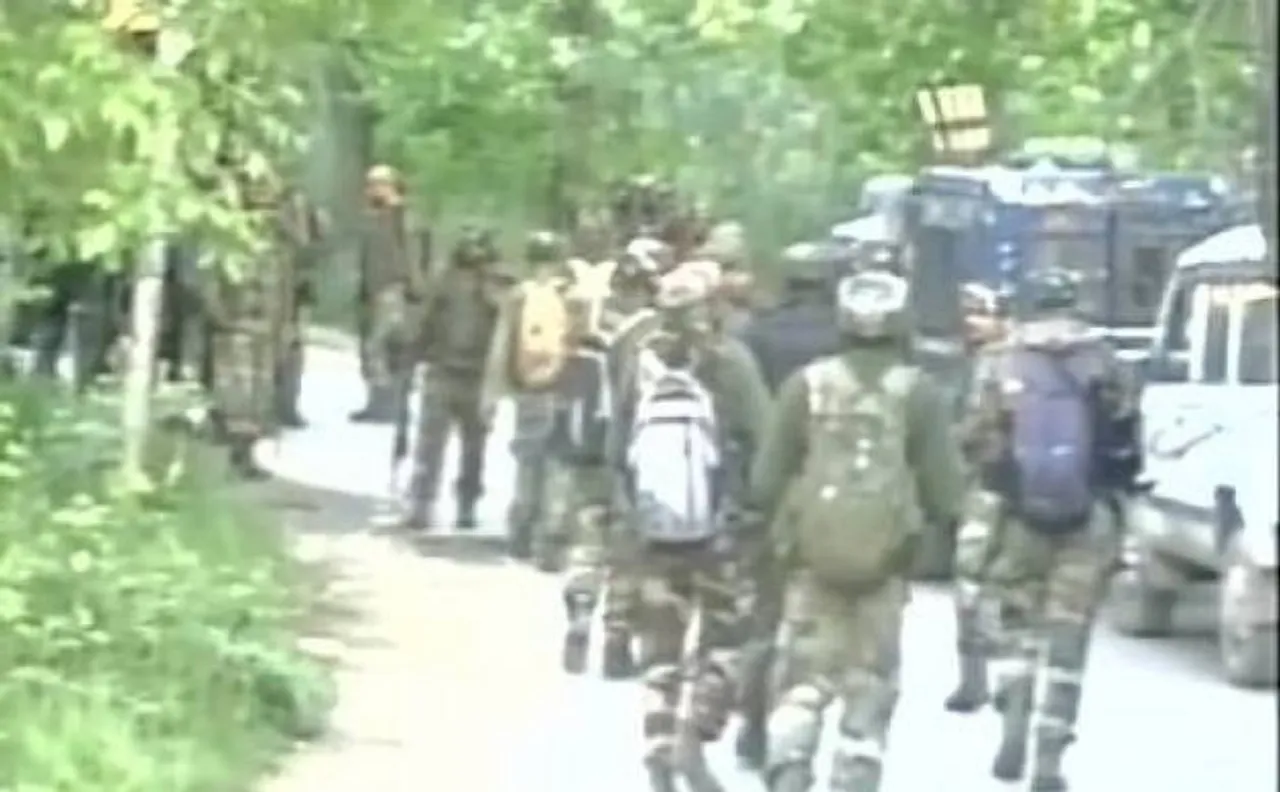 Gunfight at J&K's Shopian district, two soldiers injured, one terrorist killed