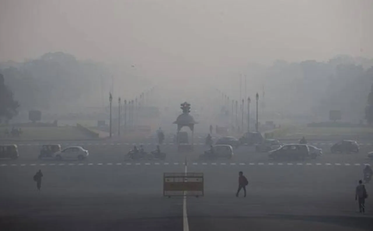 Monday Mayhem: With Air Quality Index at 999, Delhi most polluted city on earth; Beijing was a pleasant 30 
