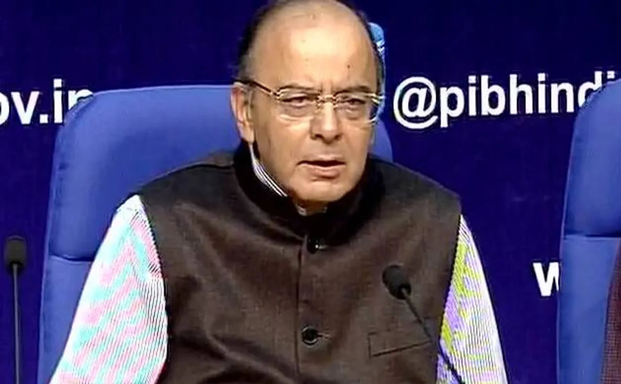 Old notes of Rs 500, Rs 1000 valid for toll plazas, govt and private pharmacies, LPG cylinder, railway catering for 72 hrs: Jaitley