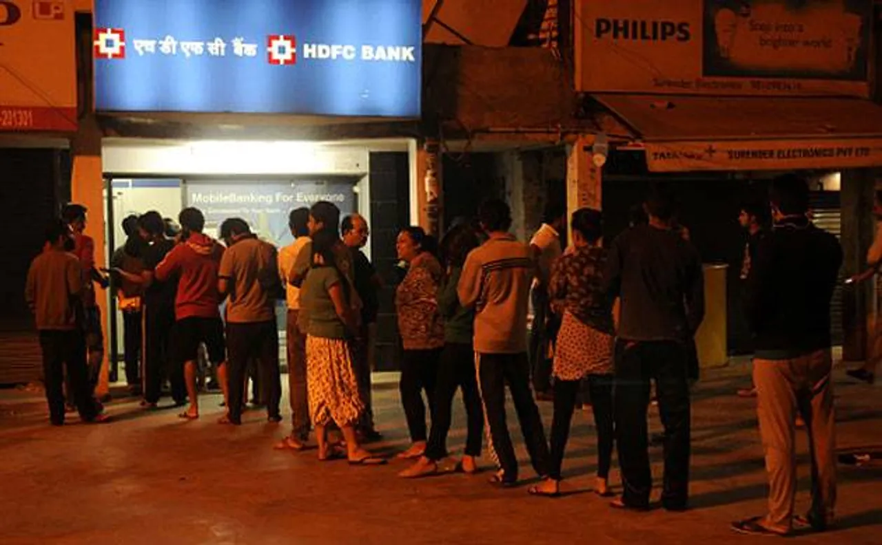 West Bengal: Serpentine queues witnessed in banks, many ATMs ran dry
