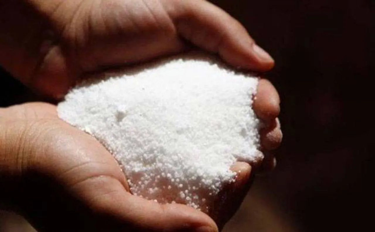 Madhya Pradesh: Sacks of salt looted amid rumours of shortage of essential commodity