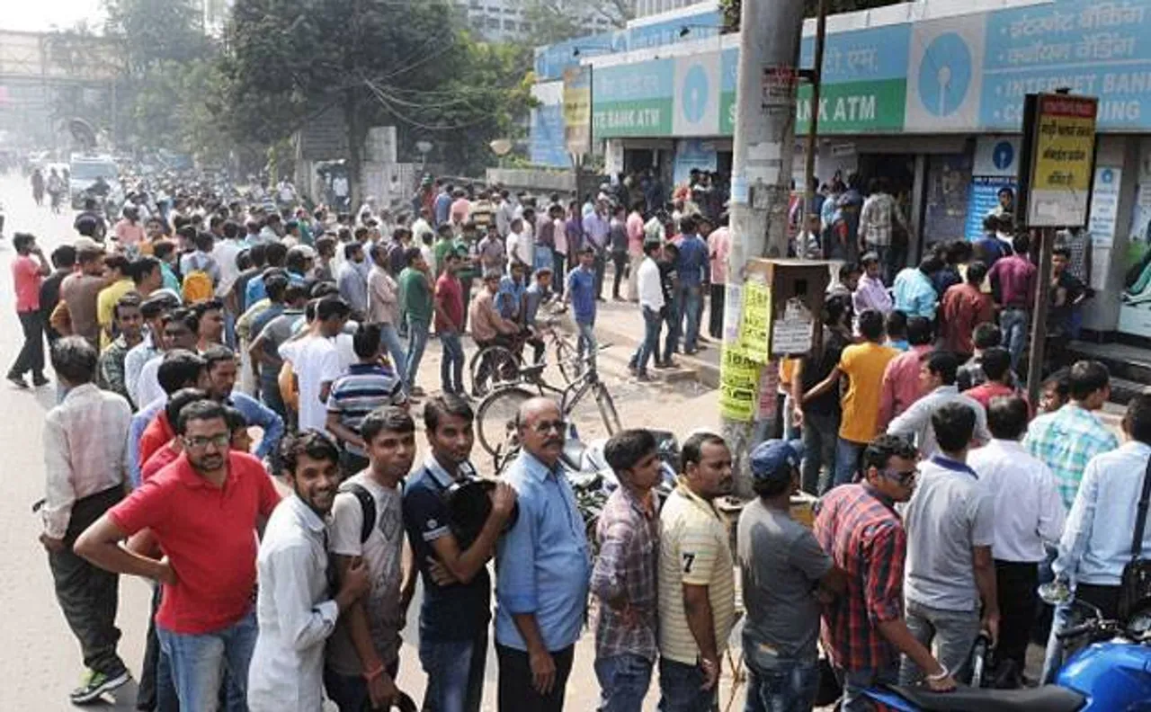 Demonetisation: Banks closed on Guru Nanak Jayanti, queues get longer at ATMs 