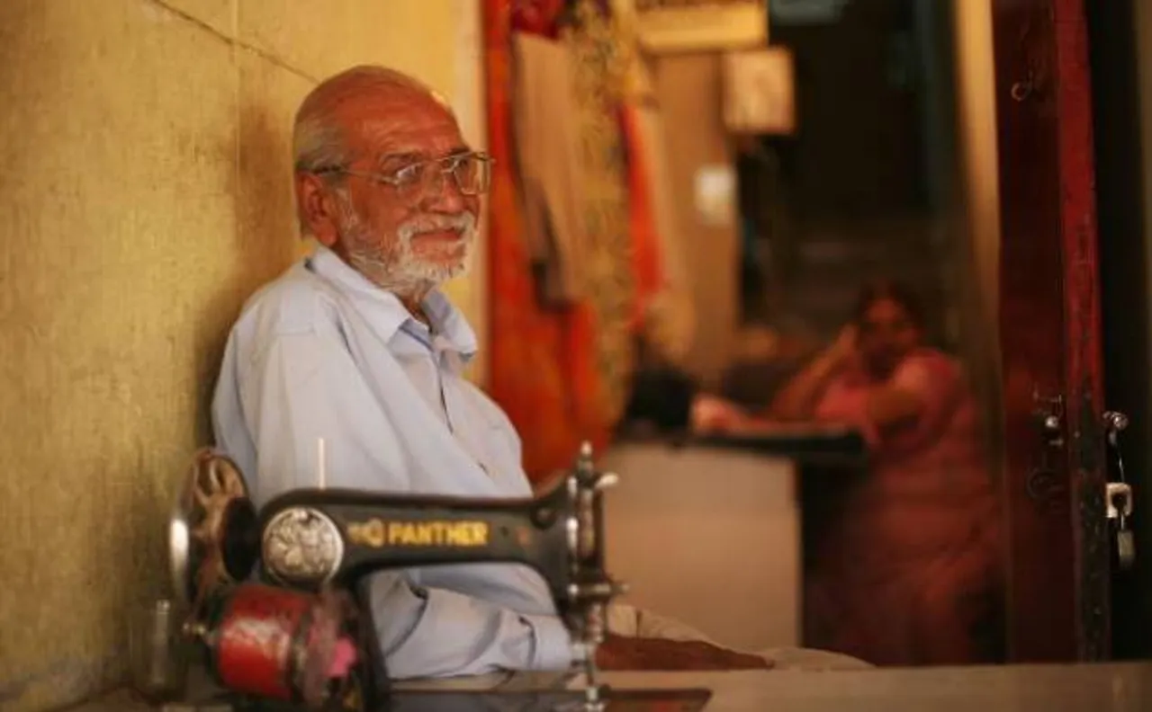 Demonetisation effect: Garment industry adversely affected amid wedding season  