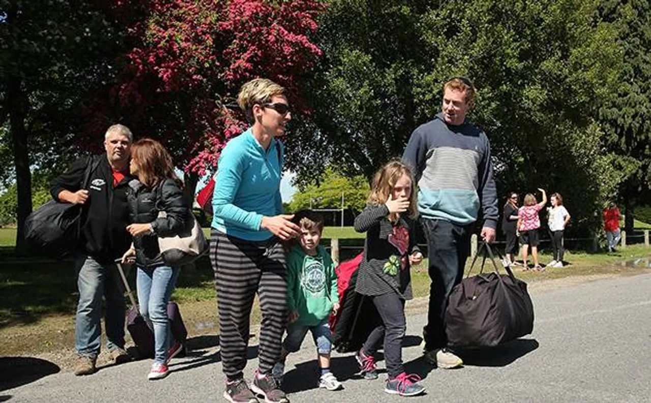 Earthquake aftermath: Evacuations planned for stranded tourists in devastation-hit New Zealand