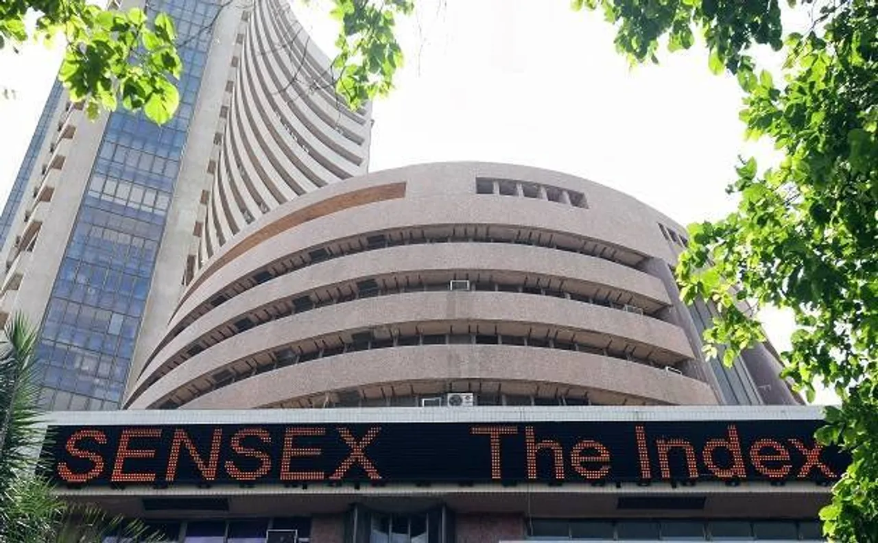 Market spooked on global fears, Sensex at 6-month low, plunges 514 points 
