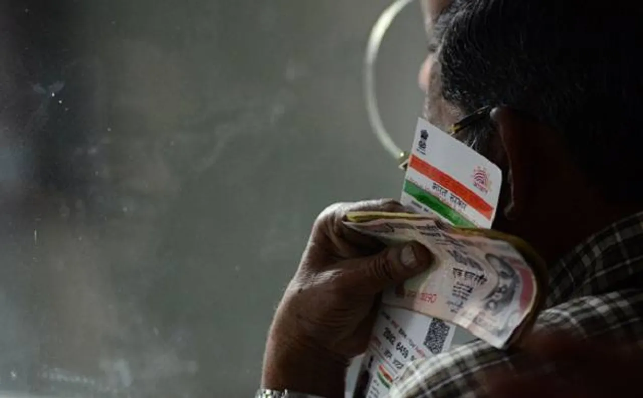 Amid cash chaos, UIDAI warns citizens against misuse of Aadhaar 