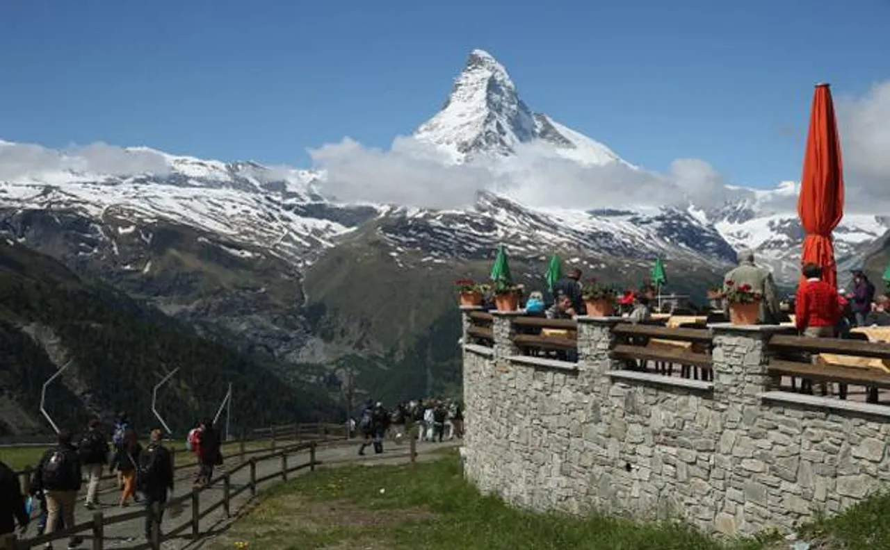 10 percent growth in footfall from India to boost Switzerland's tourism in 2016