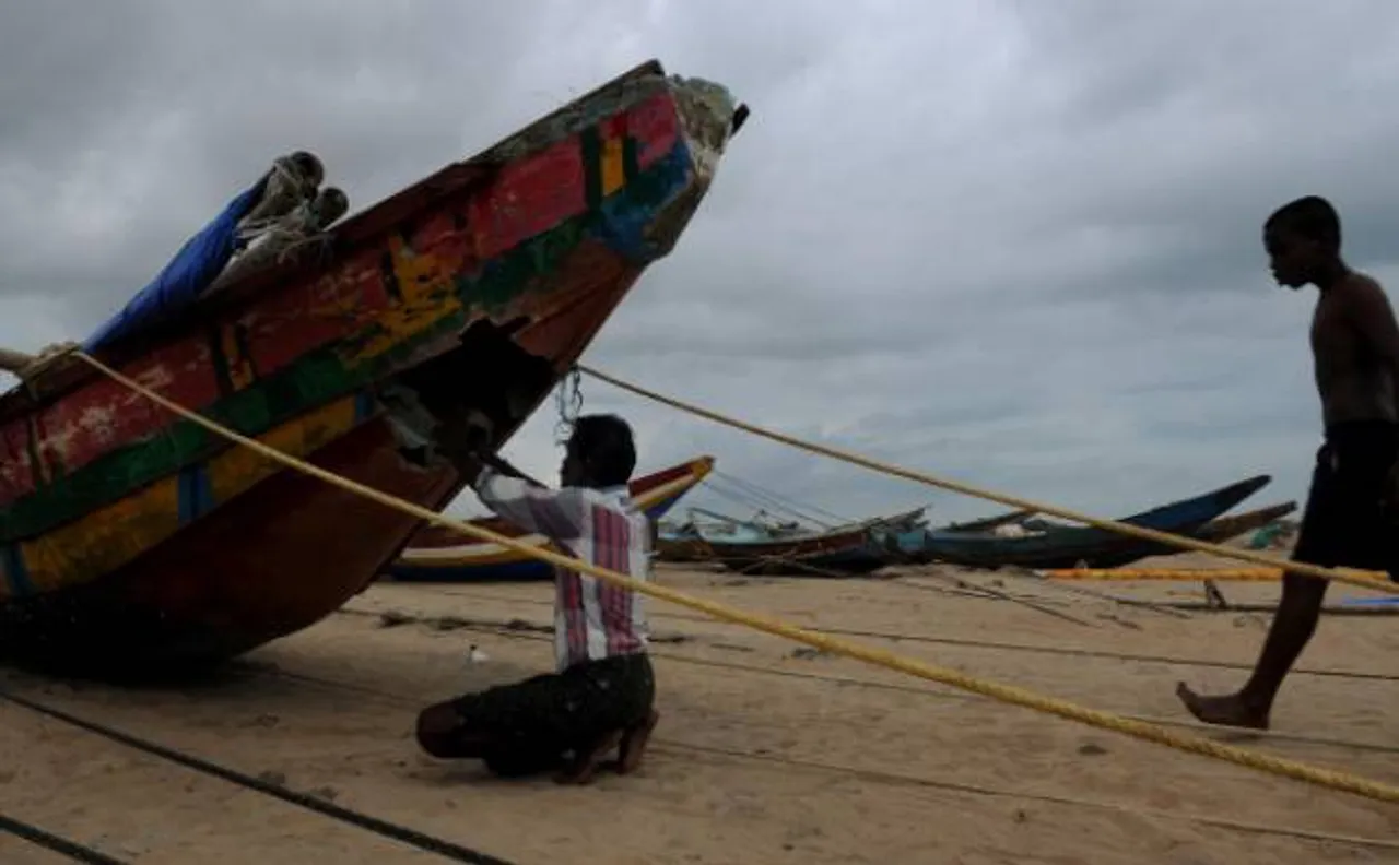 Sri Lankan Navy opens fire at Indian fisherman, two injured