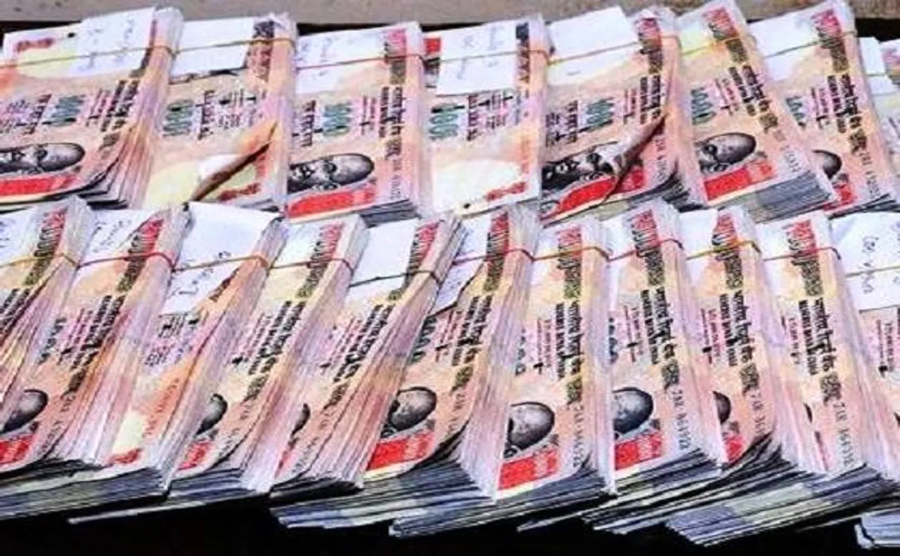 Rs 1 crore with Rs 1000 notes seized in Navi Mumbai, four detained 