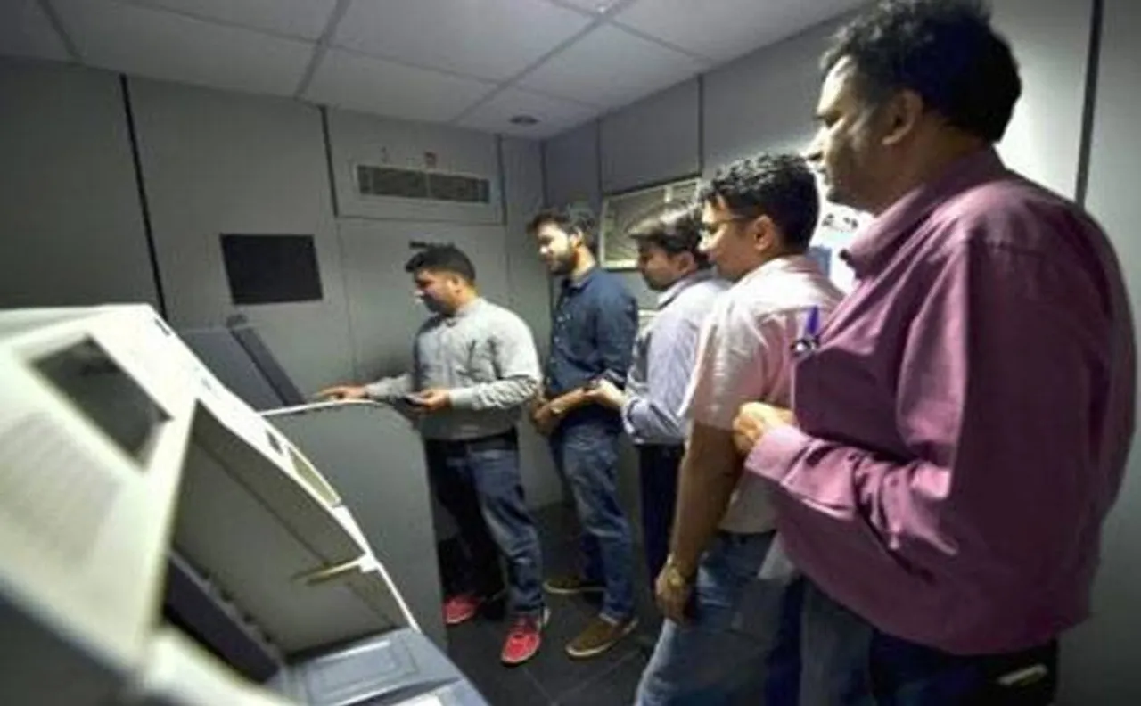Demonetisation: Queues outside banks, ATMs get shorter on thirteenth day of implementation
