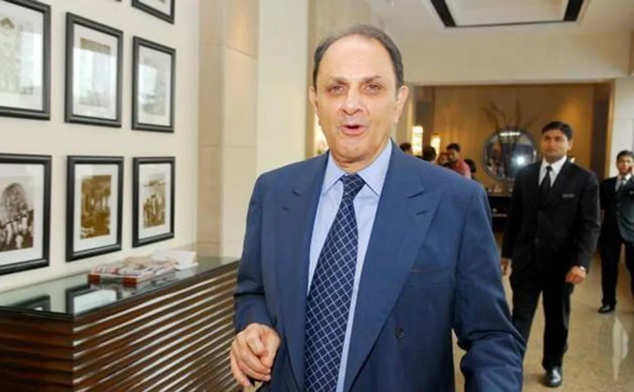 Tata-Mistry feud: Nusli Wadia sends defamation notice to Tata Sons