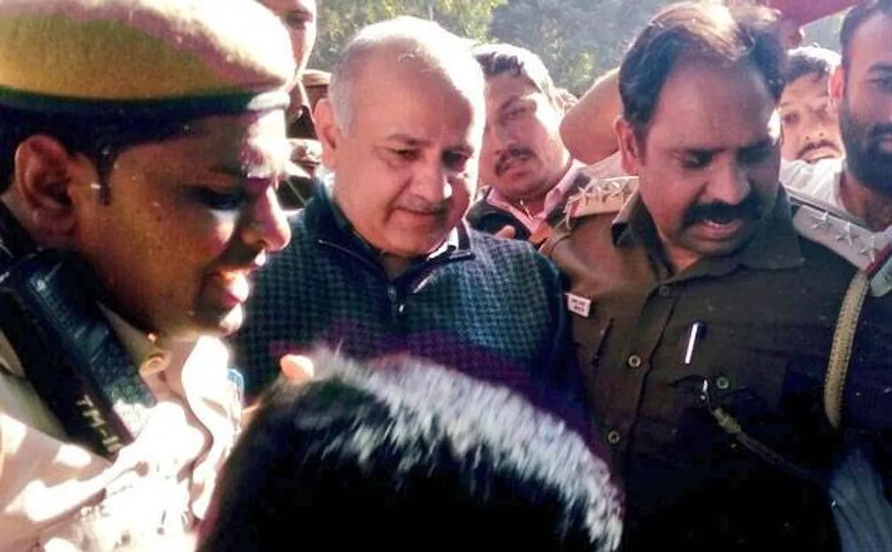 Delhi Dy CM Manish Sisodia detained during protest march towards Parliament against demonetisation move
