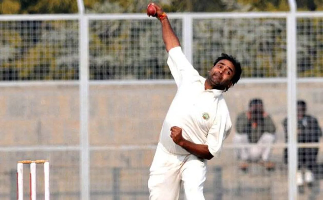 Interim stay on proceedings against leg spinner Amit Mishra vacated by Karnataka High Court