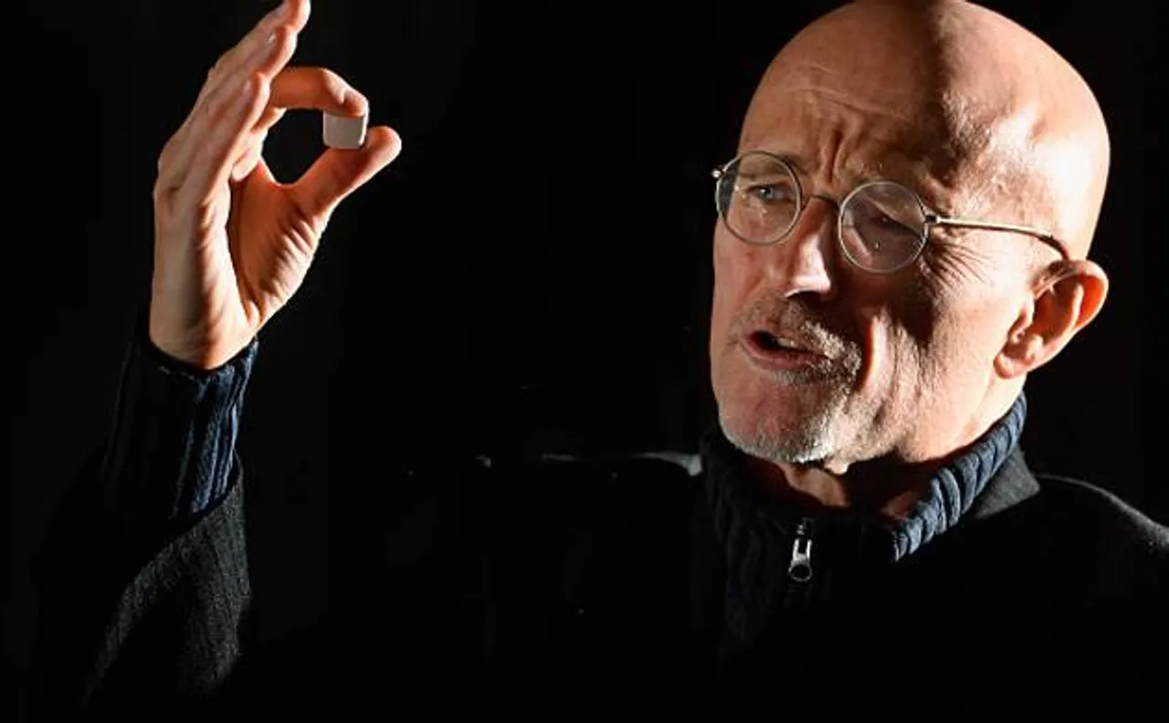 Italian surgeon preparing his patient for first ever human head transplant using virtual reality machine