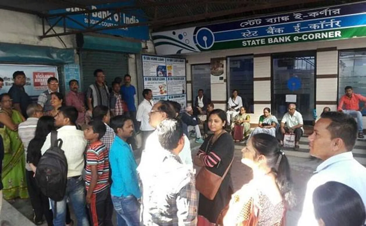 Currency ban: Cash withdrawal for weddings faces hardships amidst stiff RBI rules