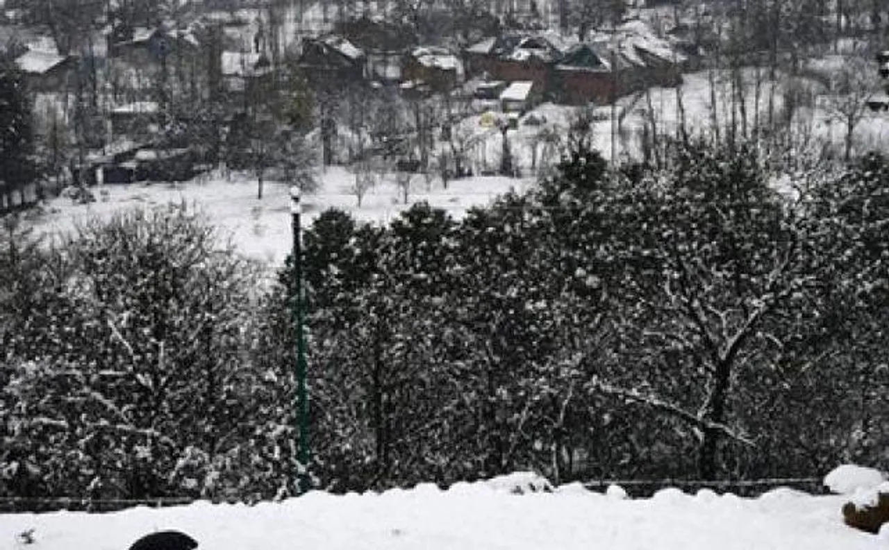 With temperature as low as minus 1.5 deg C, Kargil remains coldest place in Kashmir