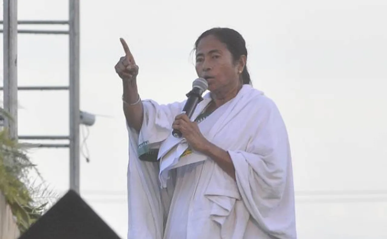 Left front justifies its Nov 28 shutdown, Mamata orders govt employees to be on strike day