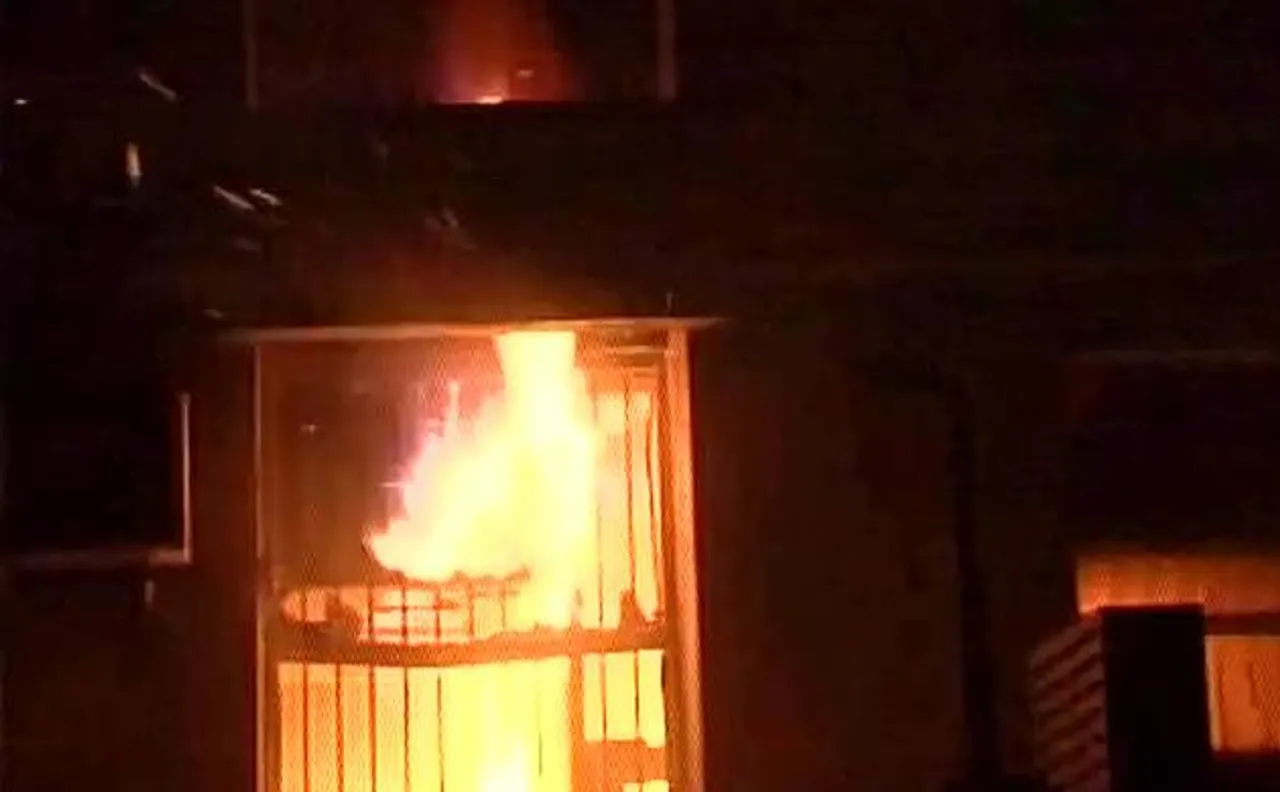 Fire breaks out in United Bank of India branch in Greater Noida
