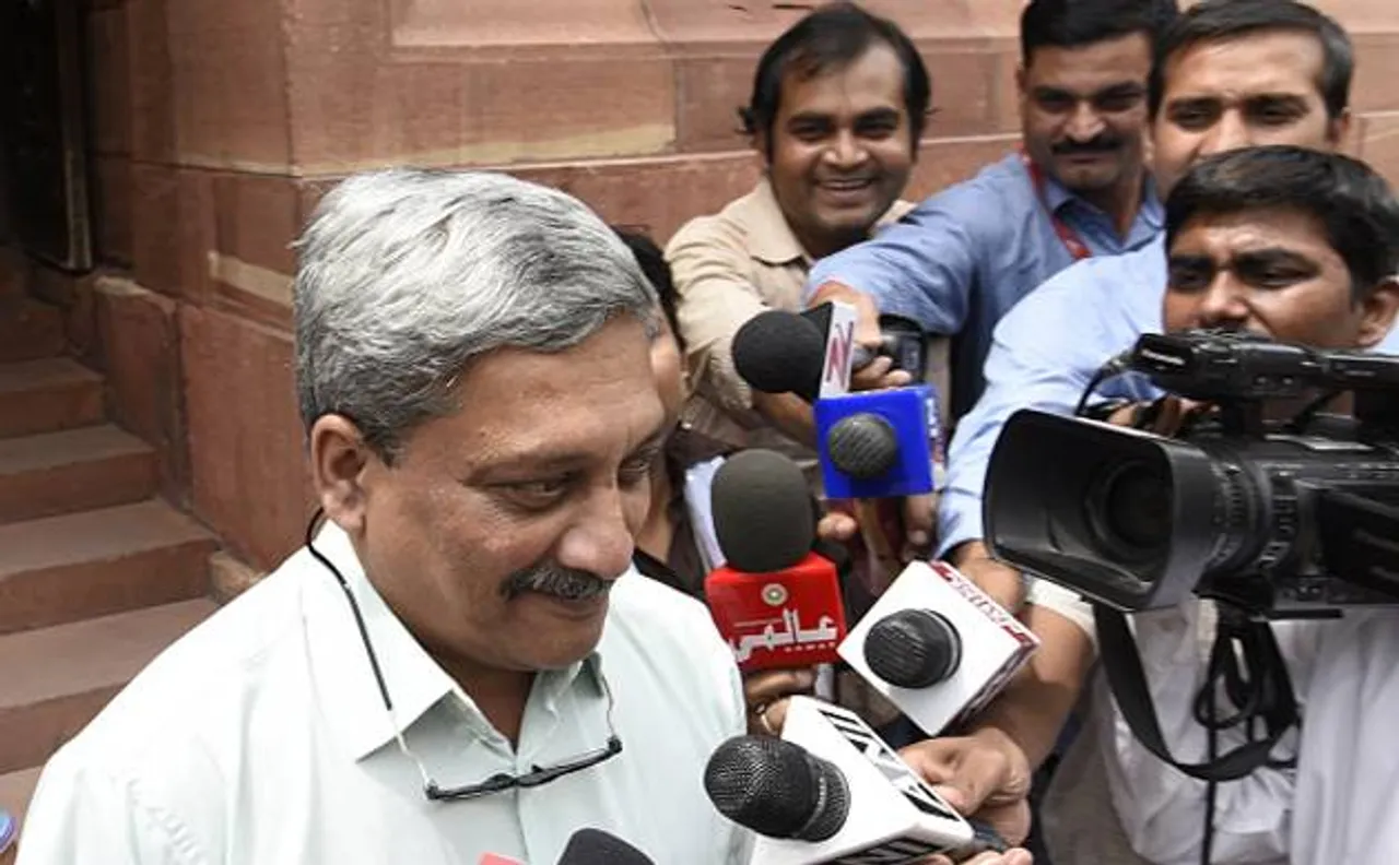 Manohar Parrikar: Mobile application for cashless transaction can be easily learned, even small child can teach it