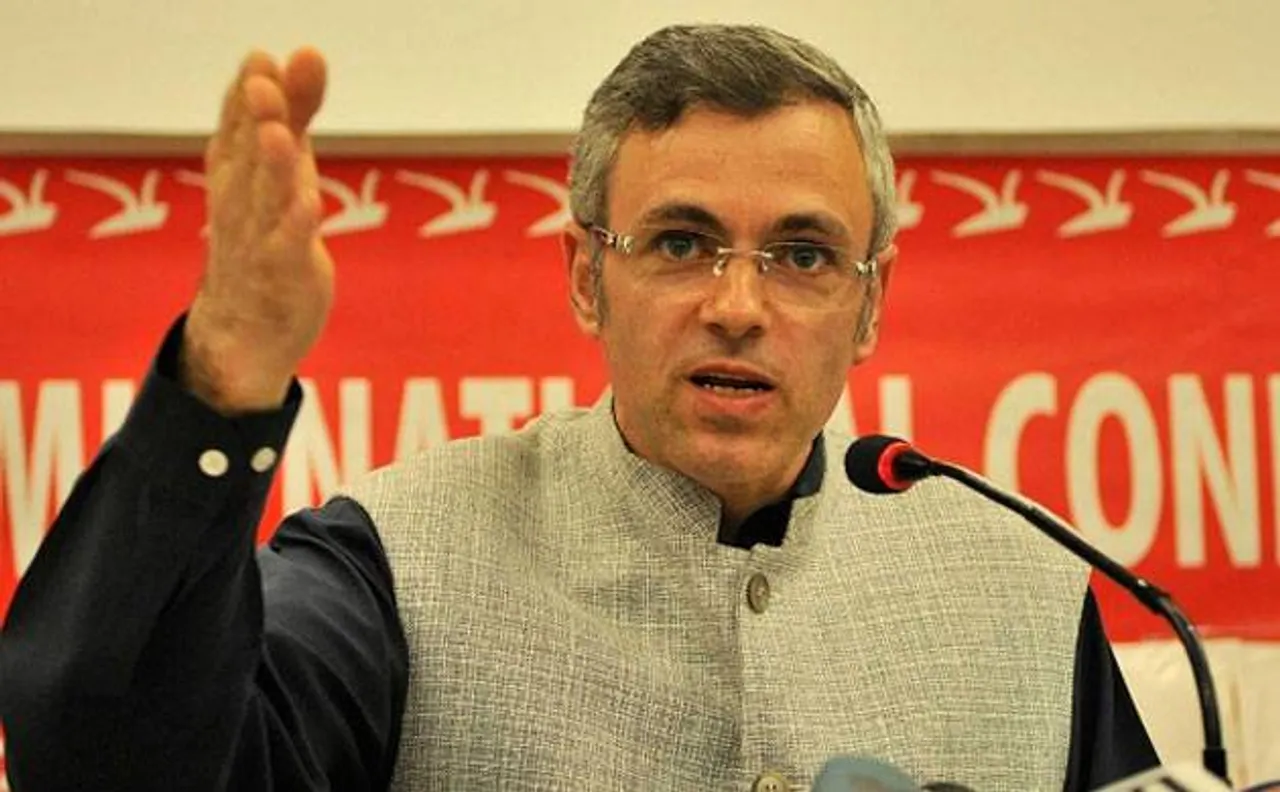 PM Modiâ€™s idea of cashless economy unrealistic, says Former J&K CM Omar Abdullah