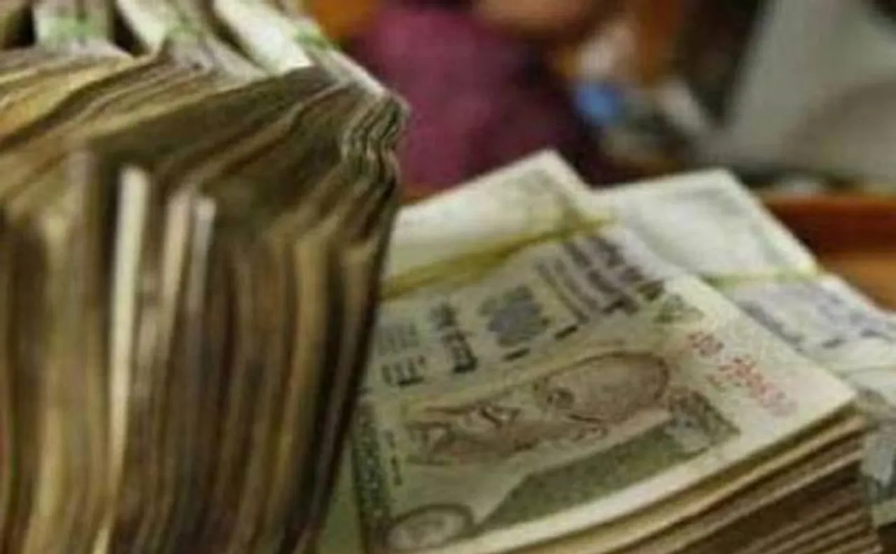 Demonetisation: Post offices amass Rs 32,631 crore in deposits after high value currency ban