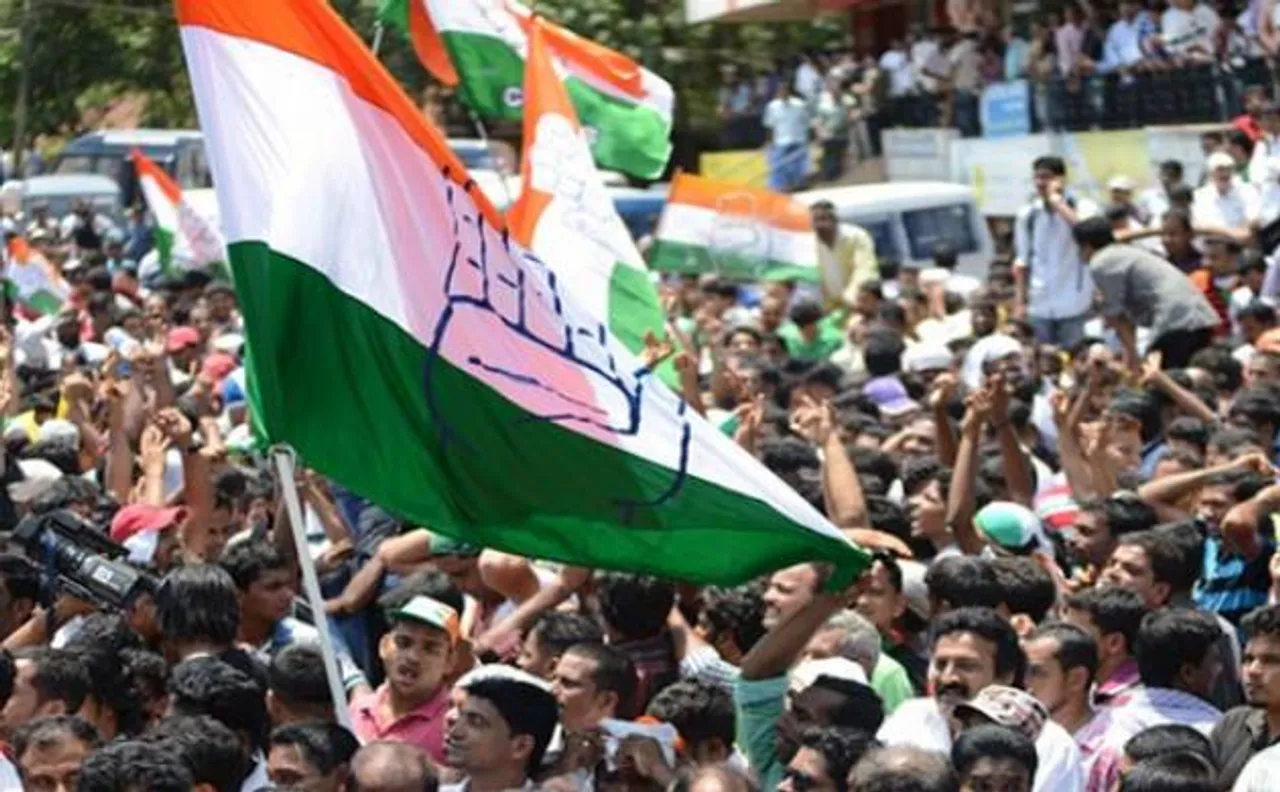 Currency ban: Congress protests, life normal in Karnataka