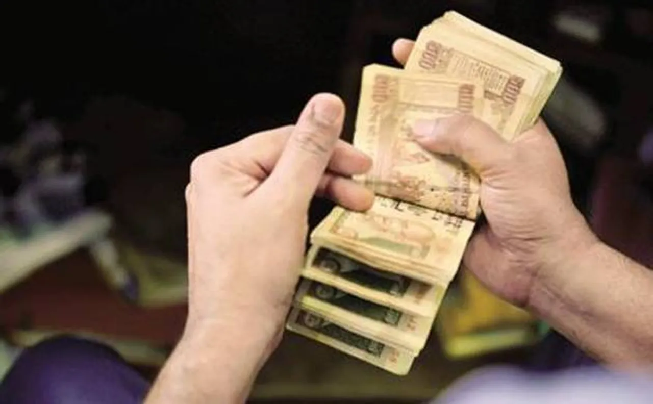 Currency ban: Government's cashless campaign introduced in Parliament