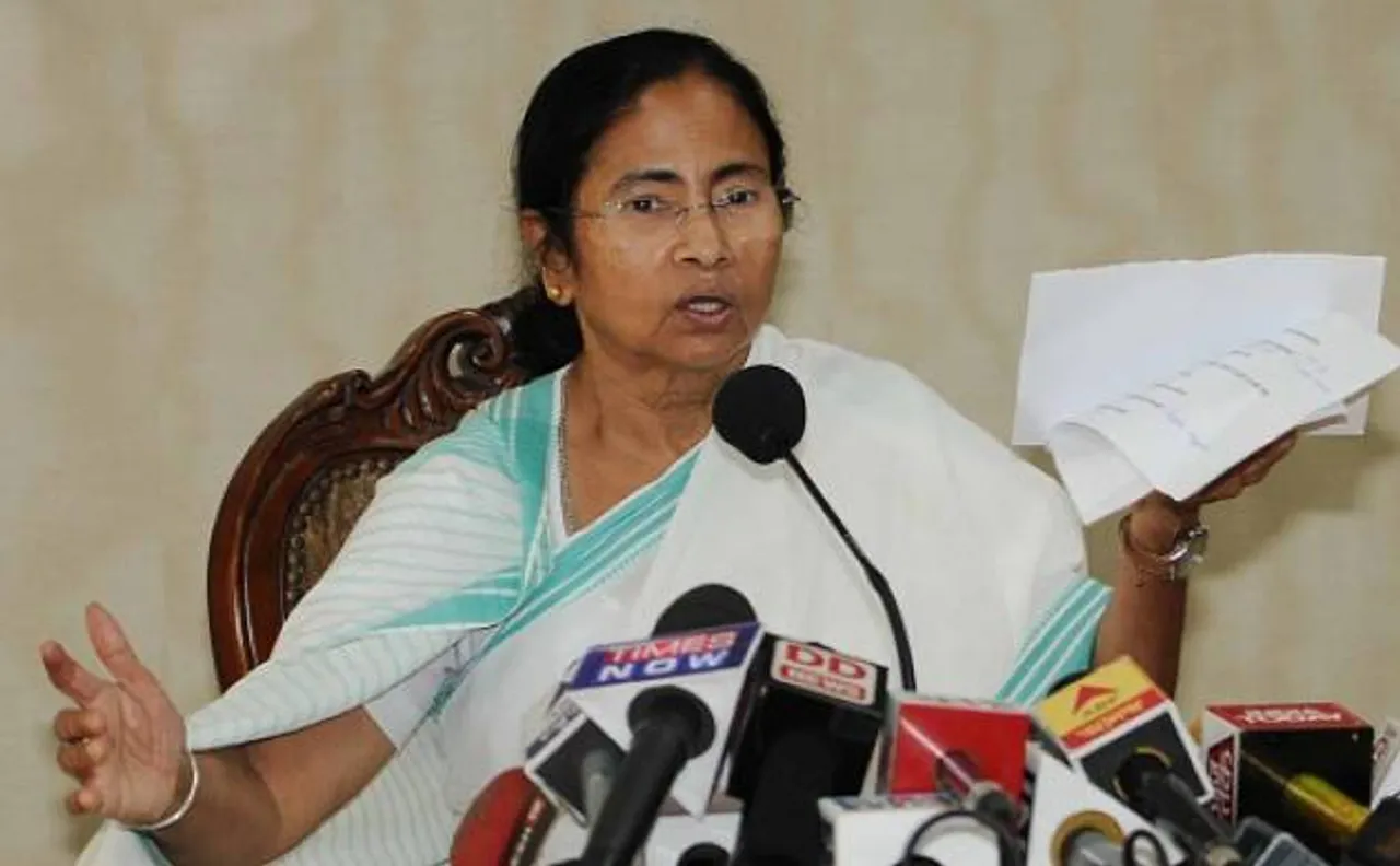 Soldiers at WB toll booths: Mamata leaves secretariat, vows to take up legal battle