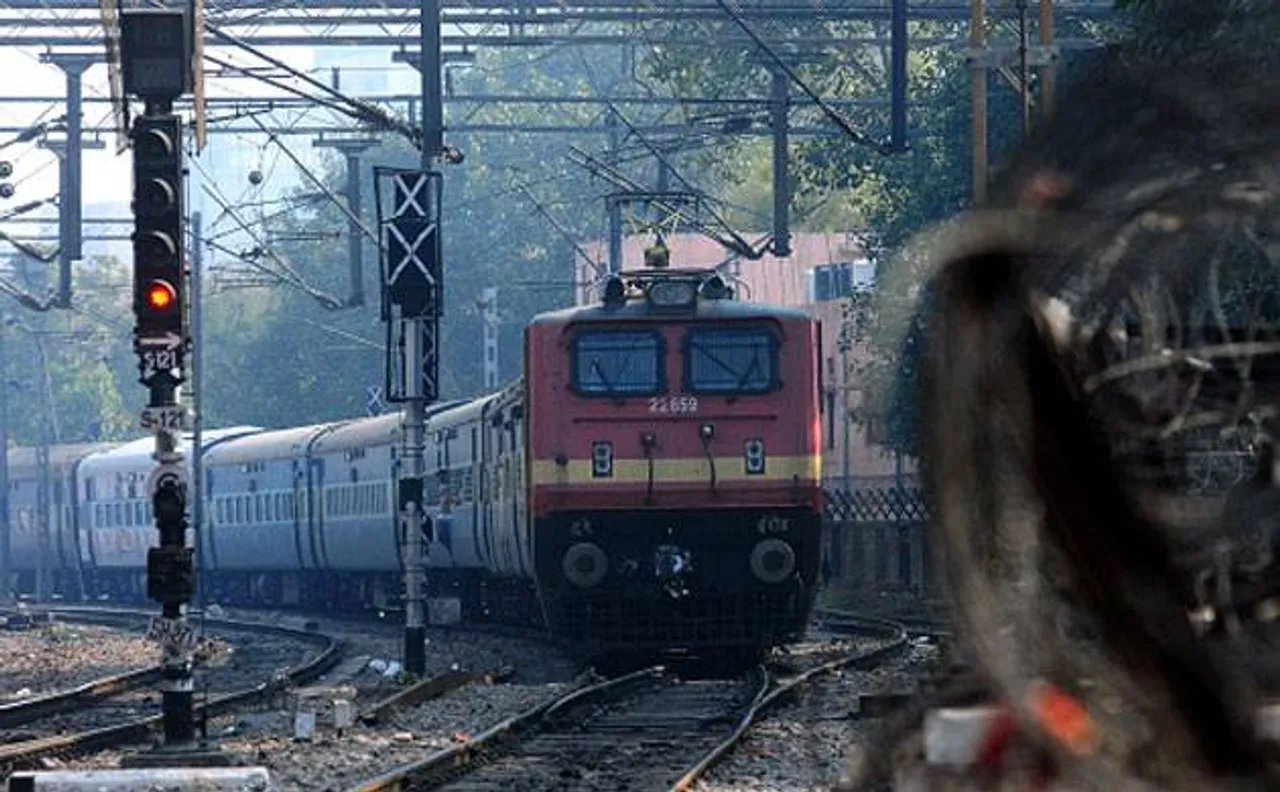 Railways to go cashless soon, asks banks to provide point of sale machines at reservation counters
