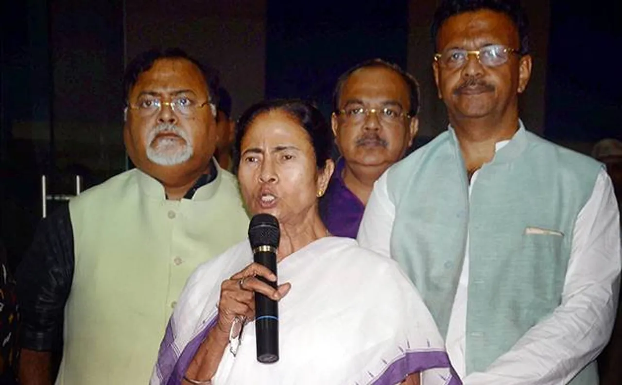 Letter war intensifies in WB, Mamata Banerjee demands proof of stateâ€™s invite to army 