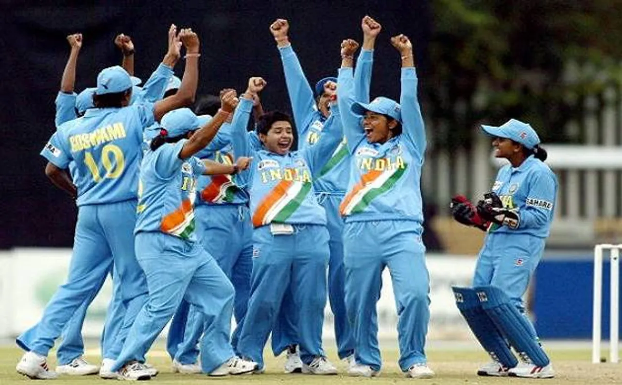 Indian women complete 'double hattrick' at T20 Asia cup, beat arch rivals Pakistan in finals