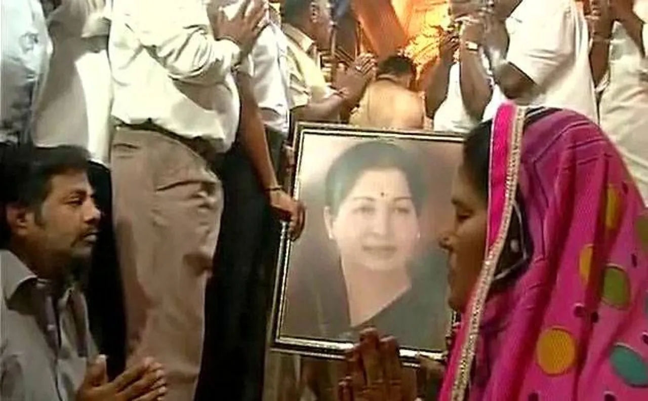 People pray for CM Jayalalithaaâ€™s well-being, normal life remains unaffected in state