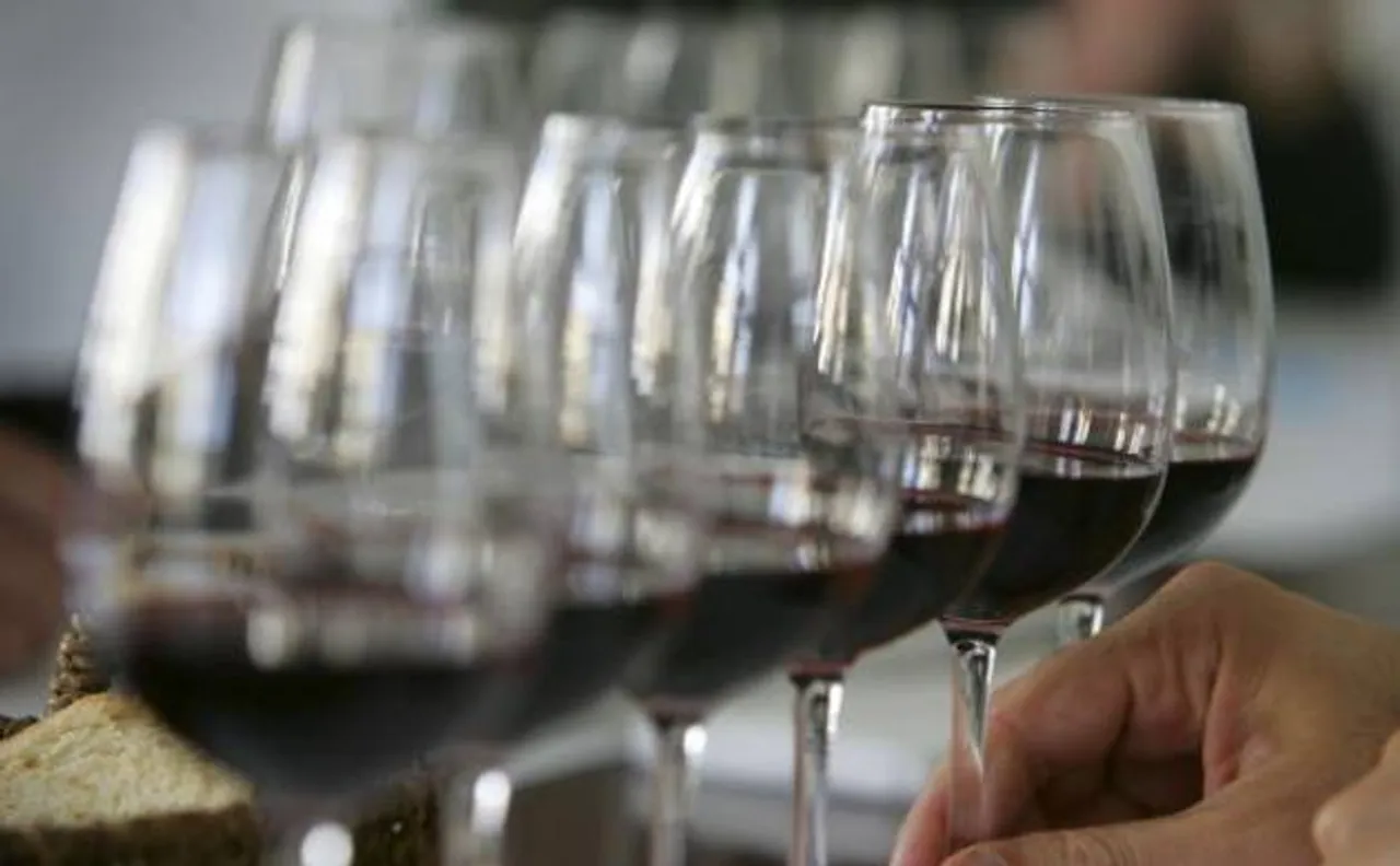 Five youths arrested in Bihar Sharif for flaunting booze session photographs on Facebook 