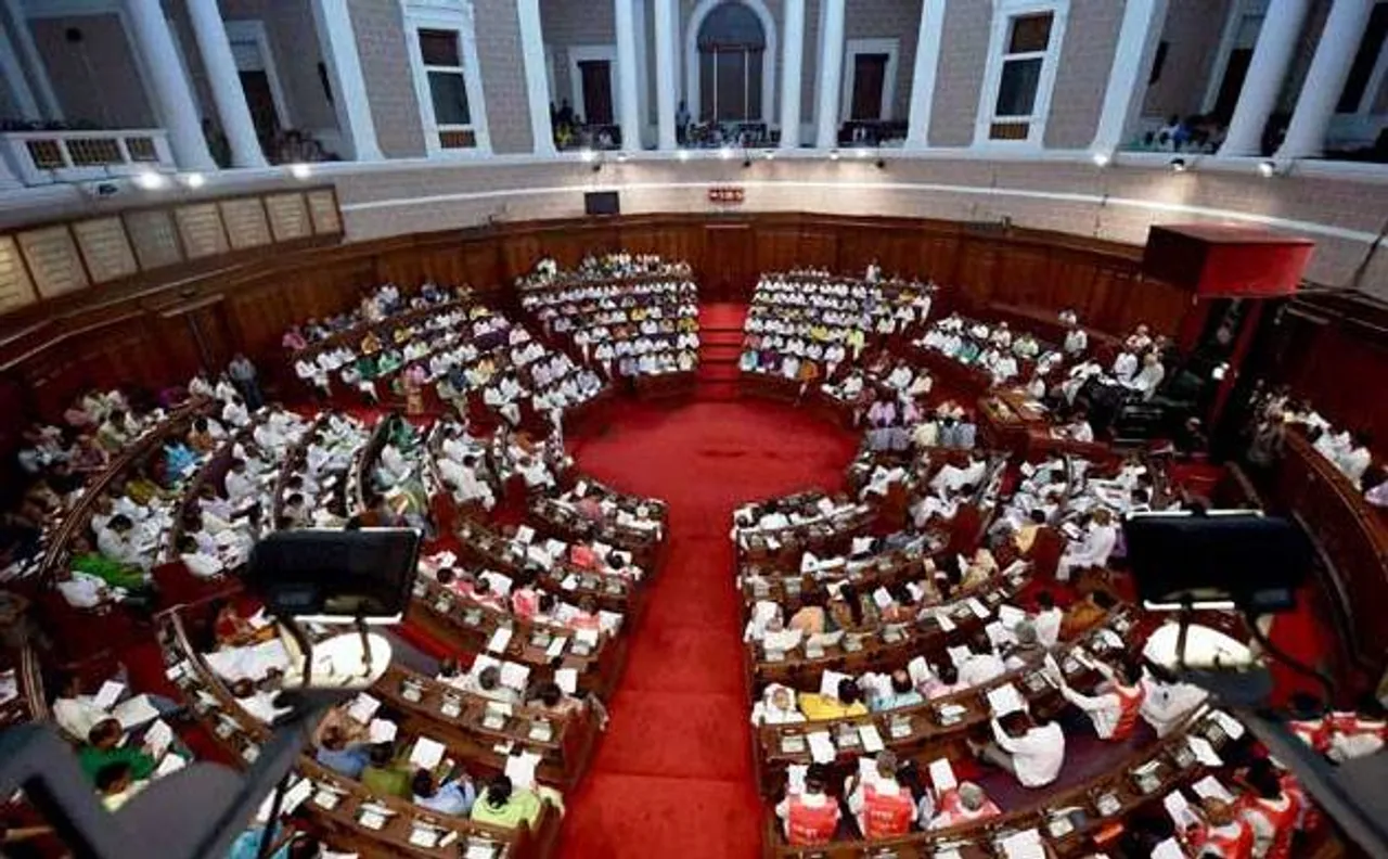 Left, Congress submit notice of no-confidence against TMC govt in West Bengal assembly