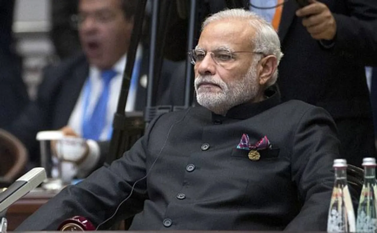 Demonetisation: Rahul, Mamata make scathing attack on PM; 'Yagna' against corruption and black money, says PM Modi 