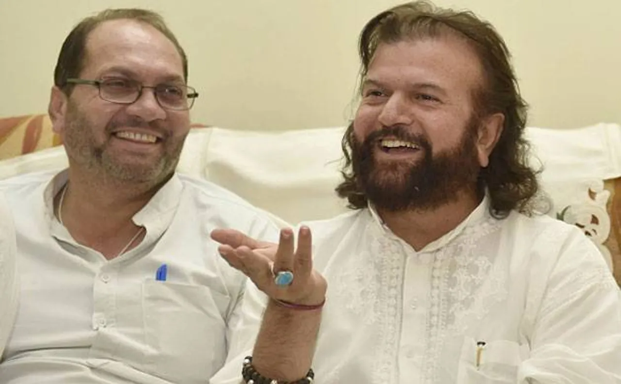 Famous Sufi singer Hans Raj Hans quits Congress, joins BJP 