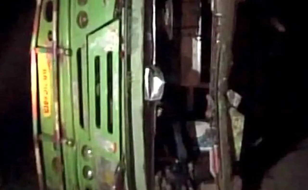 6 dead, 25 injured after a bus overturns in Bihar's Nalanda, CM Nitish announces Rs 4 lakh compensation
