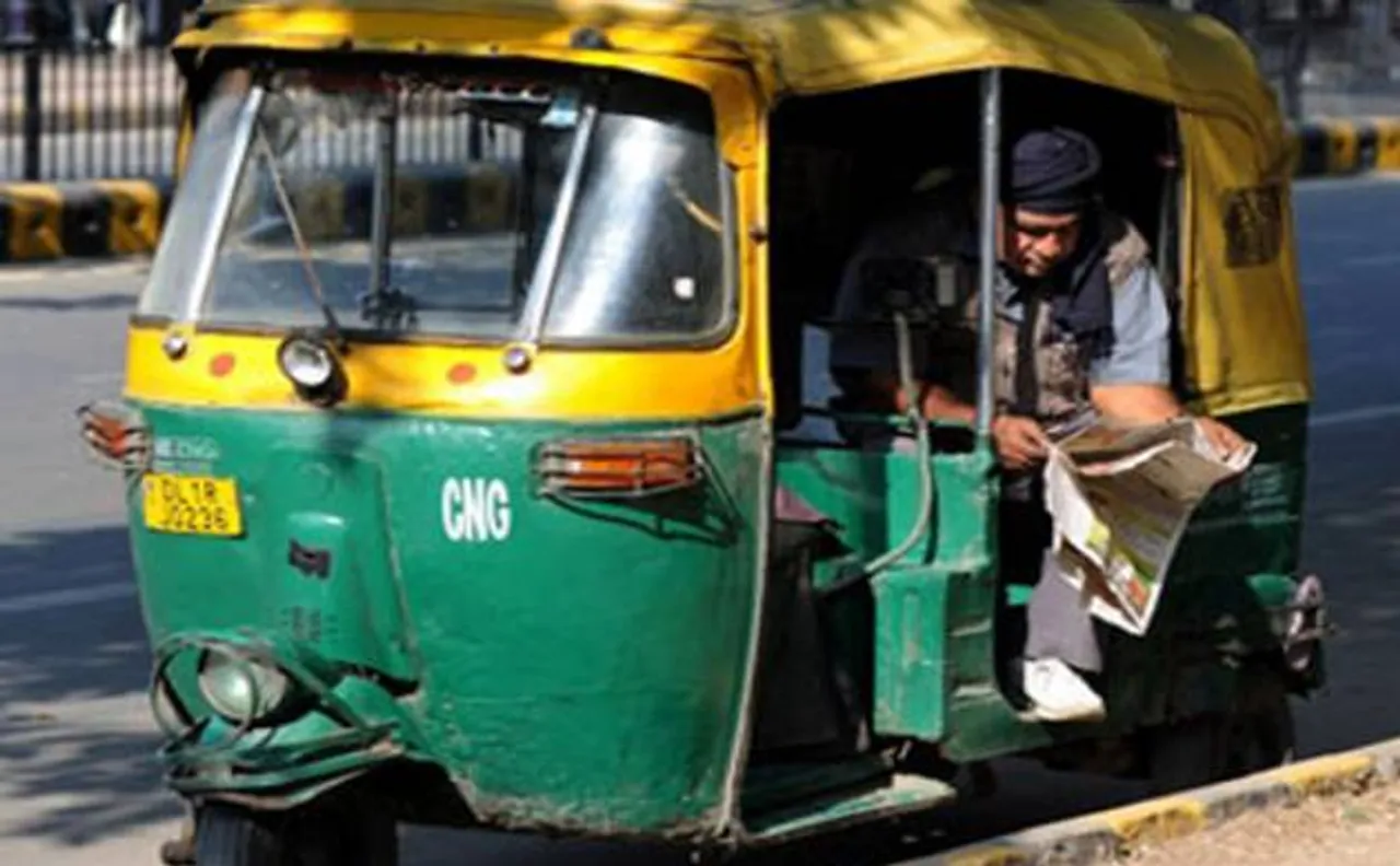 AAP government forms three member panel to review Autorickshaw waiting charges