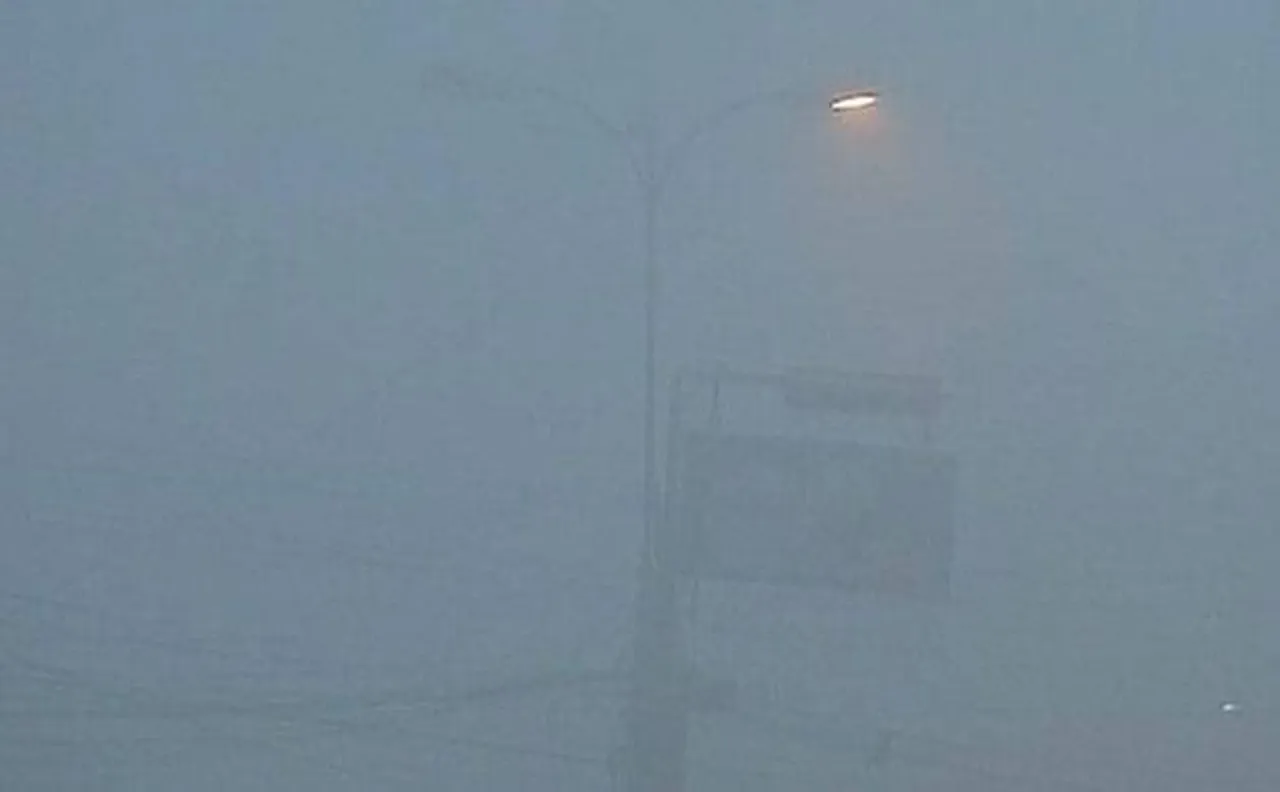 Trains and flights delayed despite moderate fog; temperature dips after snowfall in Kashmir valley
