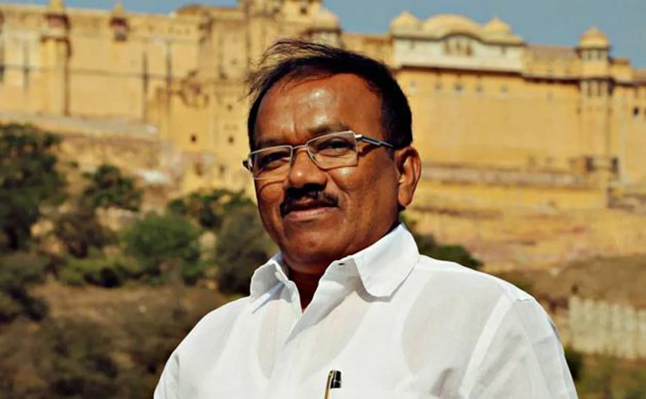 Goa elections 2017: CM Laxmikant Parsekar axes Cabinet ministers Sudin Dhavlikar and Dipak Dhavlikar