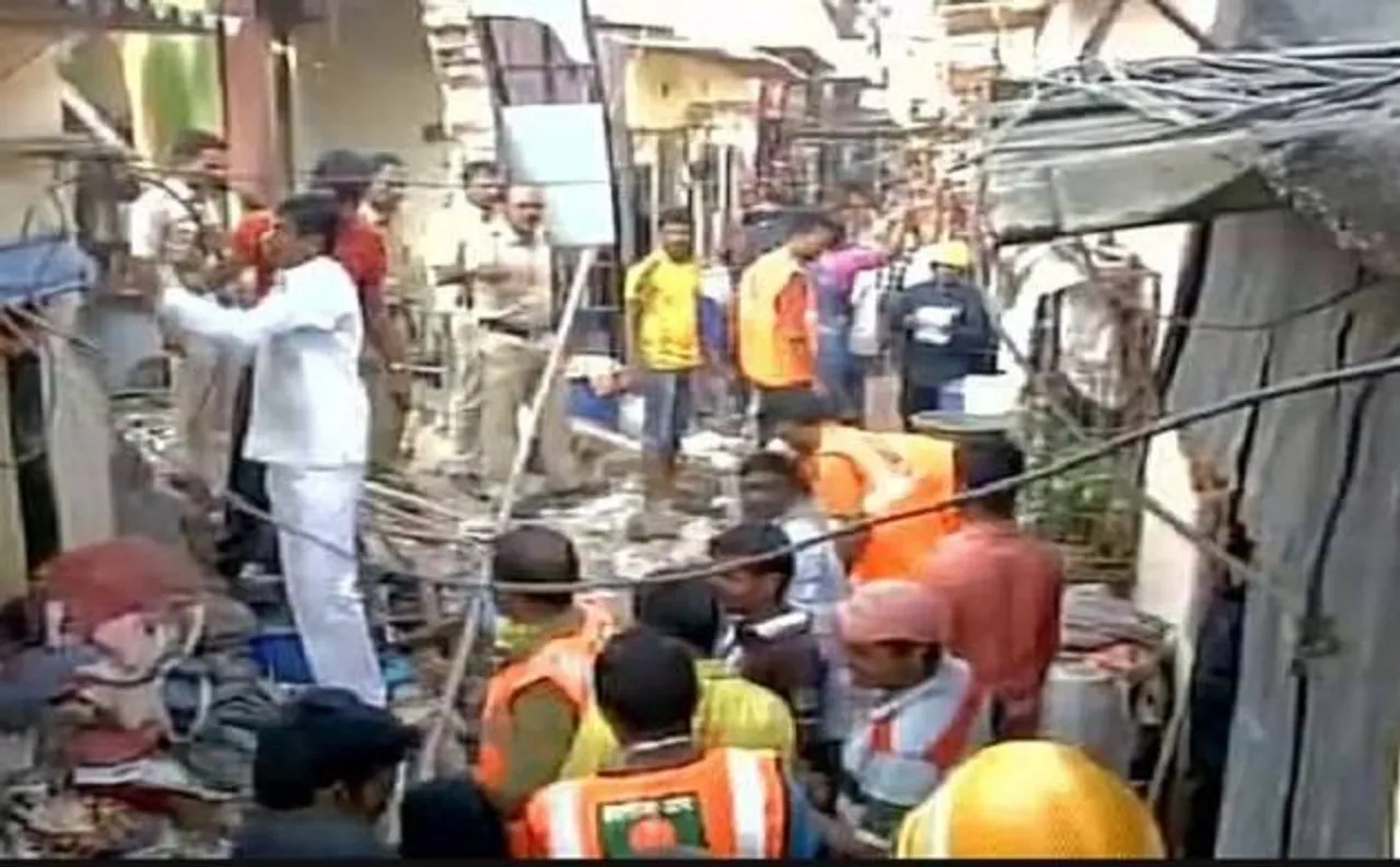 Three dead as house collapses in Maharashtra Nagar, Mumbai 