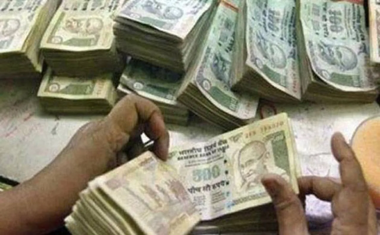 Illegal conversion of old currency, CBI arrests 2 postal employees