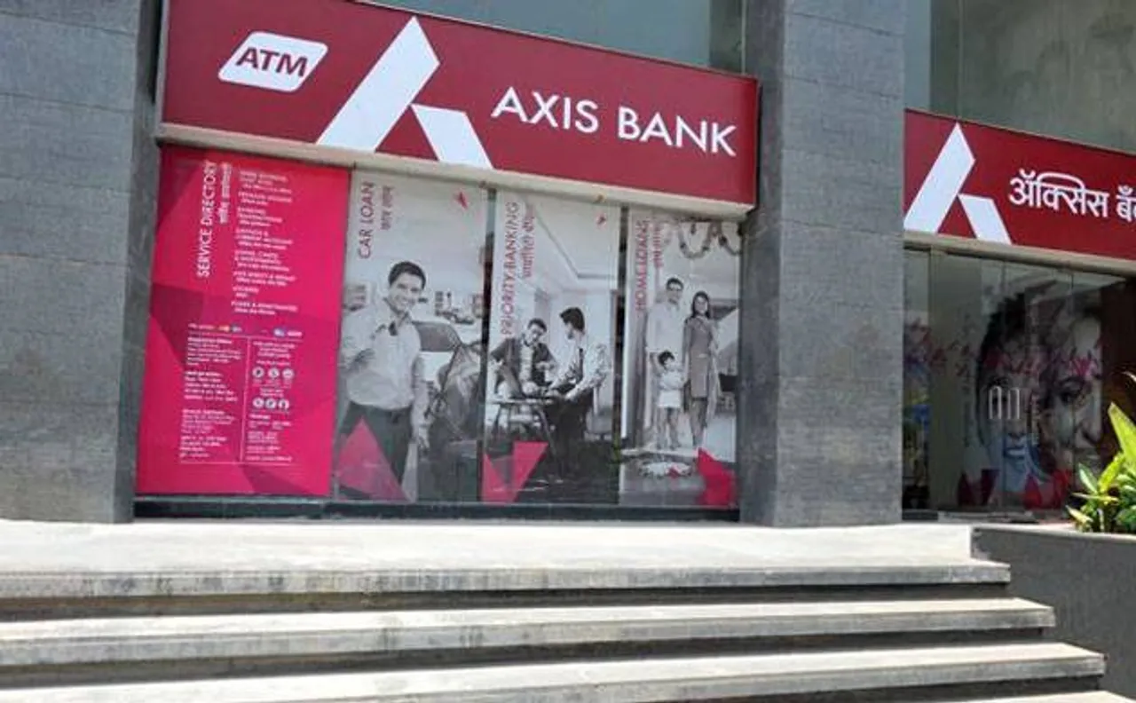 Income Tax raids Axis Bank Krishna Nagar branch, finds 12 fake accounts