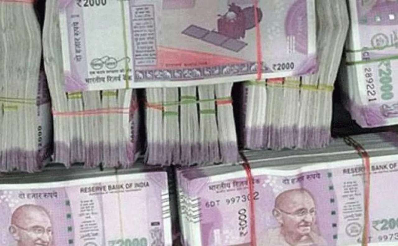 Income Tax department recovers Rs 66 lakh cash in new notes in Hyderabad