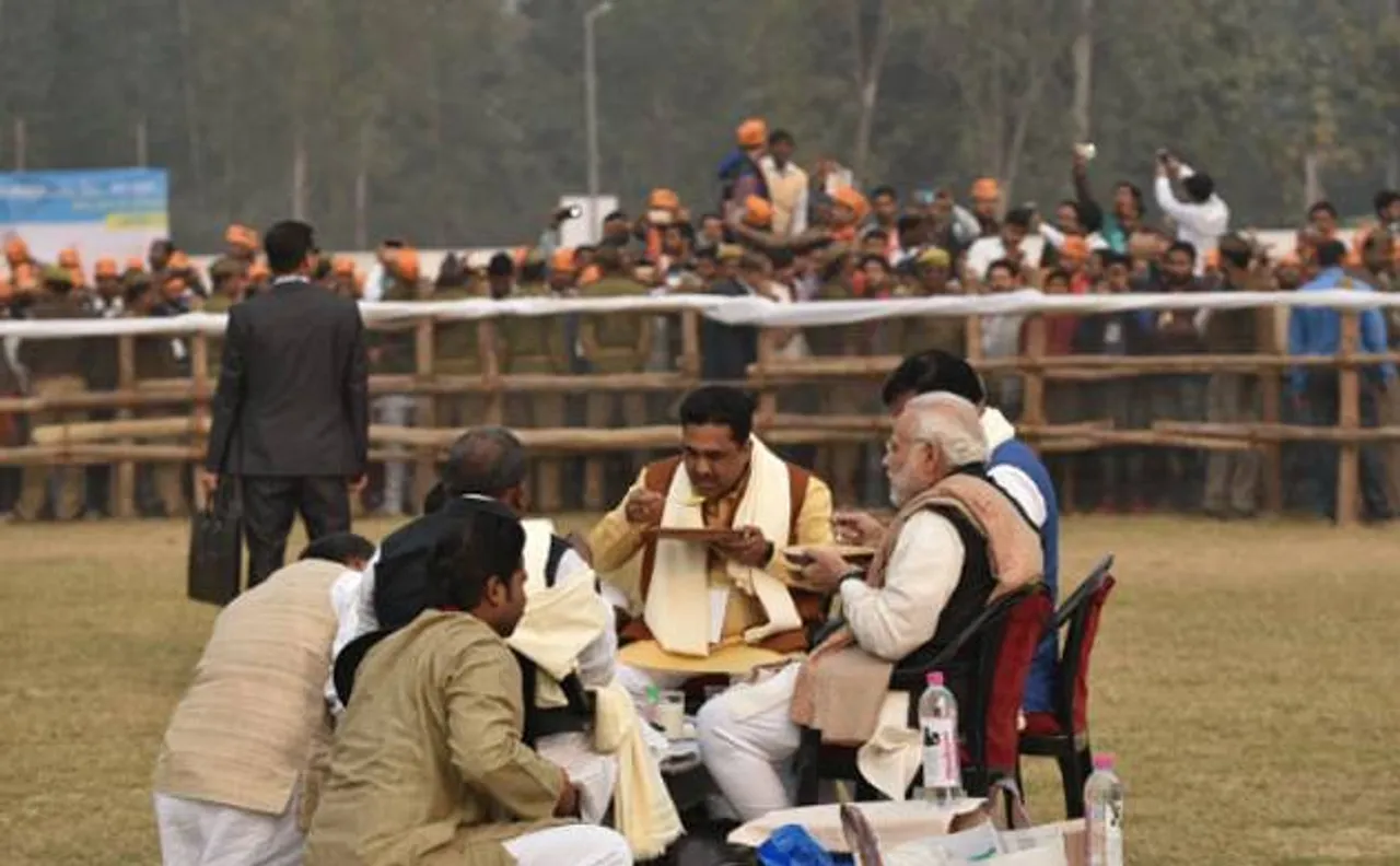 PM Modi surprises everyone by bringing his own lunch at Varanasi rally, BJP boasts of equality