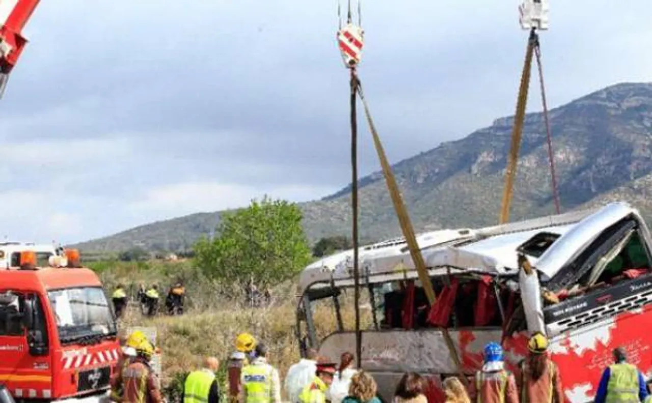At least 14 passengers killed in bus crash in Malaysia