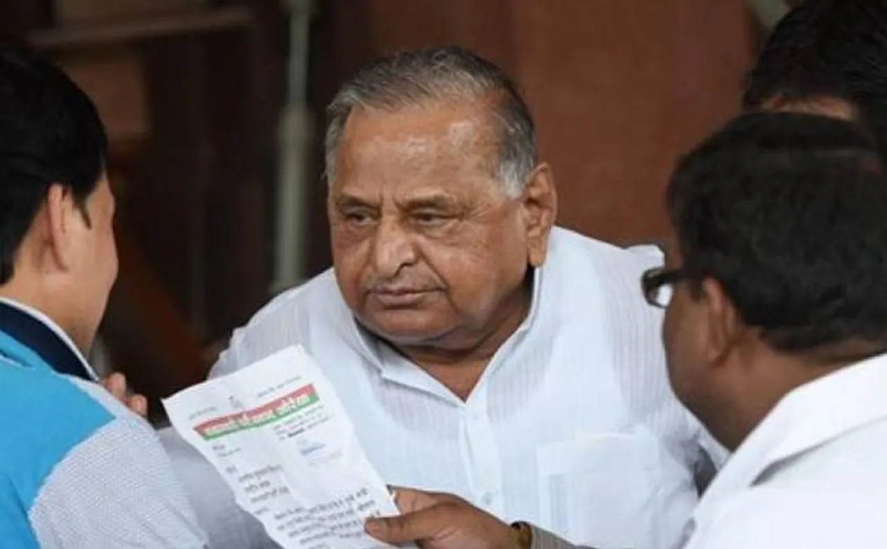 Mulayam Singh Yadav appoints Gayatri Prasad Prajapati as party's national secretary